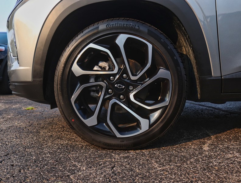 2025 Chevrolet Trax 2RS | 1.2L TURBO | ADPTV CRUISE| BLIS |HTD STR WHL