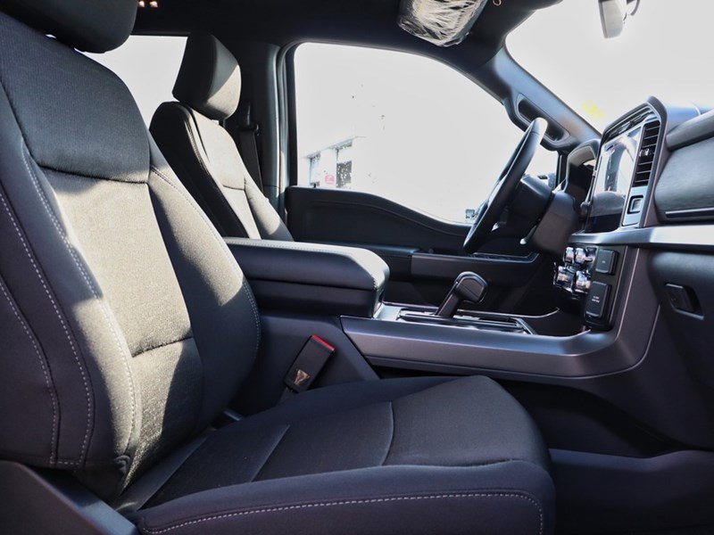 2025 Ford F-150 XLT | 4X4 | 2.7L | 302A | BLK PKG PLS | 360 | 20s