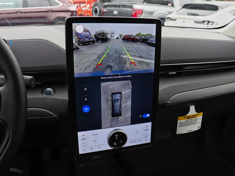 2025 Ford Mustang Mach-E Select | AWD | EXT BAT | COMF PKG | MB PWR CORD