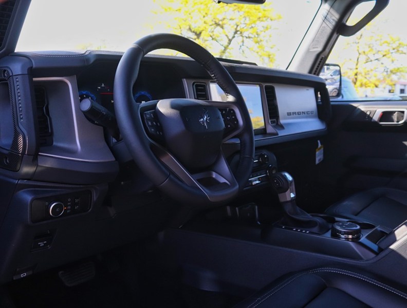 2026 Ford Bronco Outer Banks | 4X4 | 2.3L | LUX PKG | HARD TOP