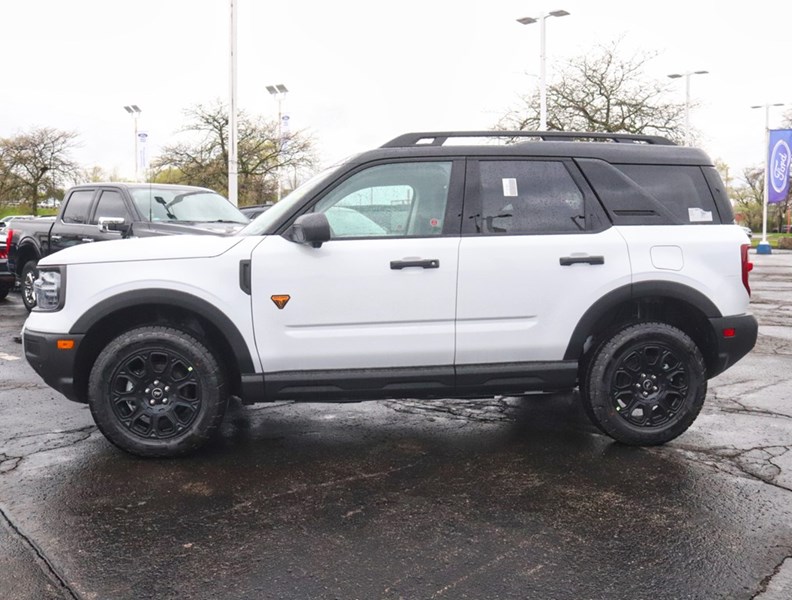 2026 Ford Bronco Sport Badlands |4x4 | 2.0L | TECH PKG | ROOF | CRGO MGMN
