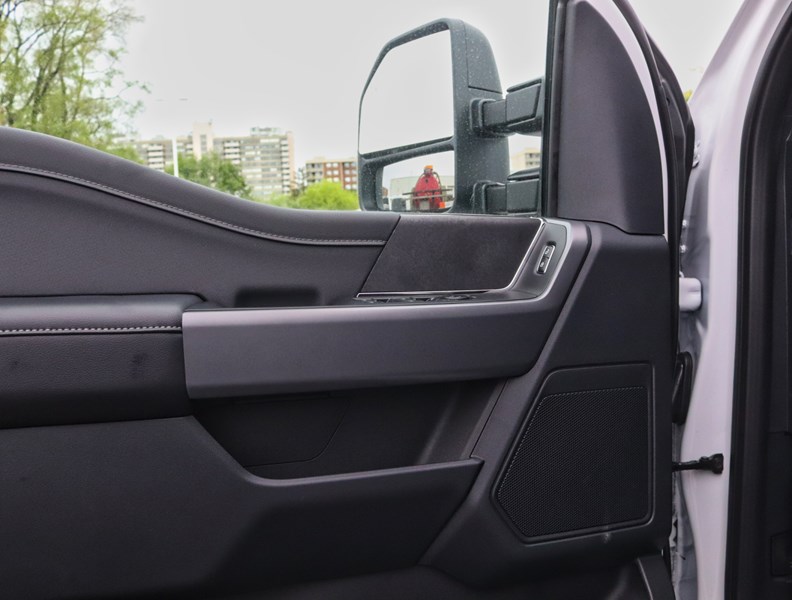 2026 Ford F-150 XLT | 4X4| HYBRID | 302A | 157 | BLK PKG | MB OFF