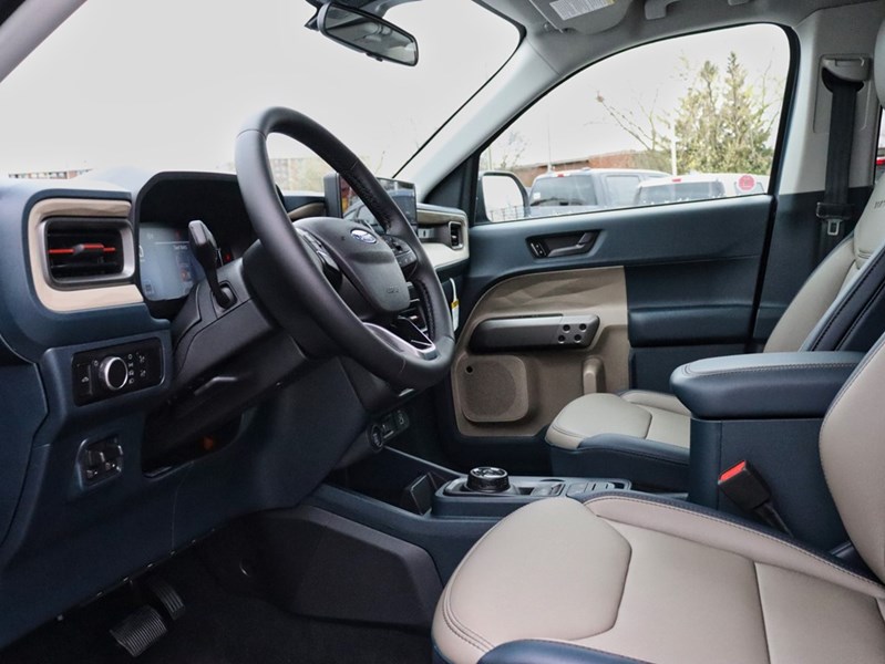 2026 Ford Maverick LARIAT | AWD | 2.0L | ROOF | 4K TOW | PWR SL R WND