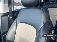 2022 Ford Escape Titanium Hybrid AWD