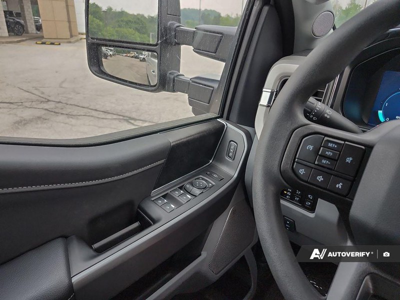 2026 Ford F-250 XLT 4WD Crew Cab 6.75' Box