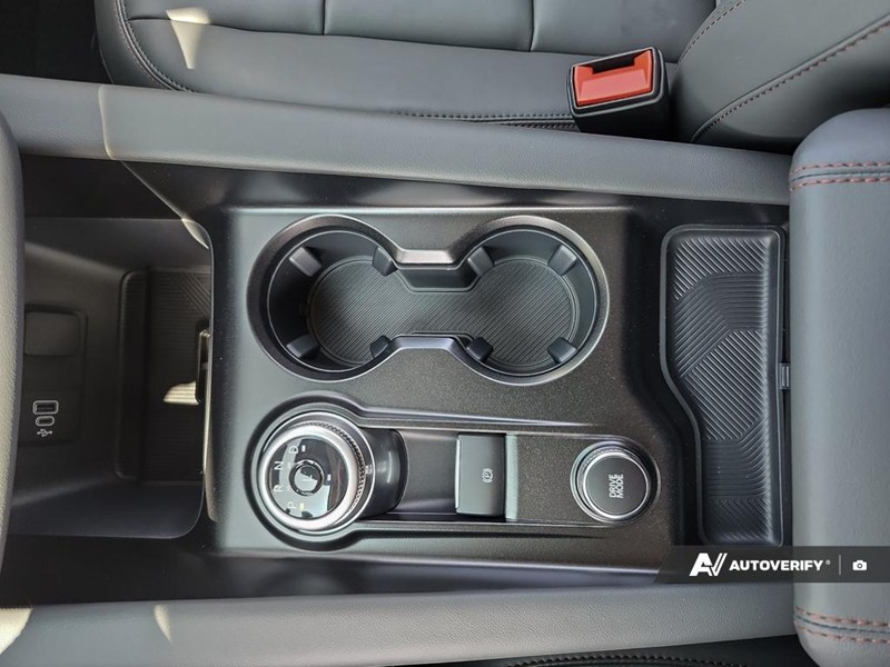 2026 Ford Explorer Active w/200A Pkg 4WD