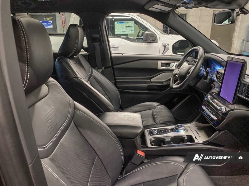 2023 Ford Explorer ST 4WD