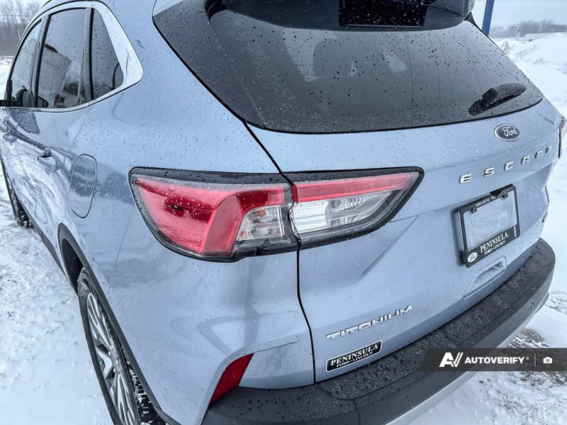 2022 Ford Escape Titanium AWD