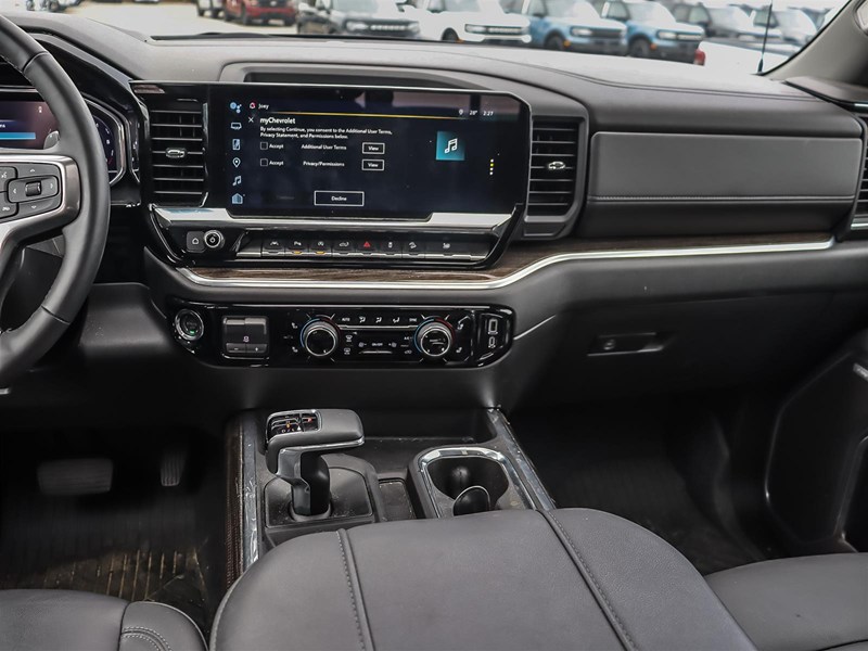 2025 Chevrolet Silverado 1500 4WD Crew Cab 147