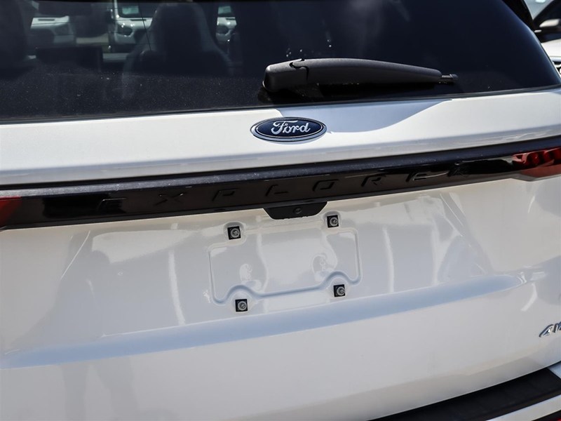 2026 Ford Explorer Platinum 4WD