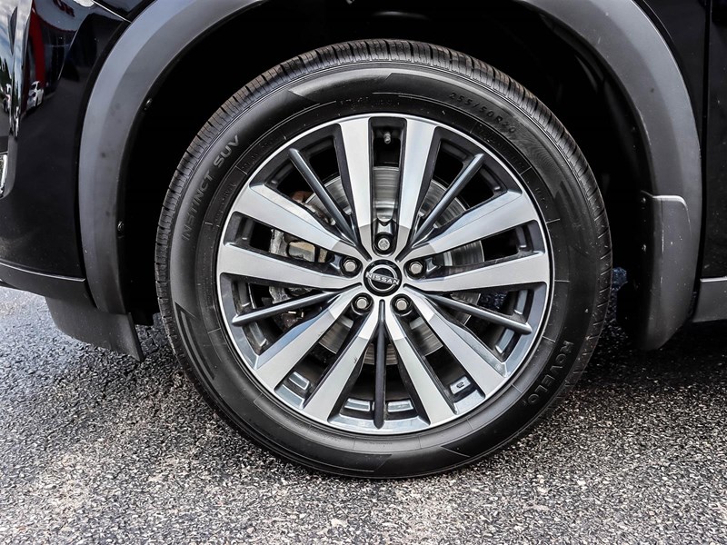 2022 Nissan Pathfinder Platinum 4WD