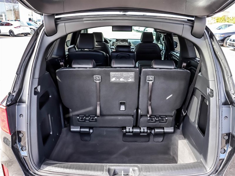 2025 Honda Odyssey Black Edition Auto