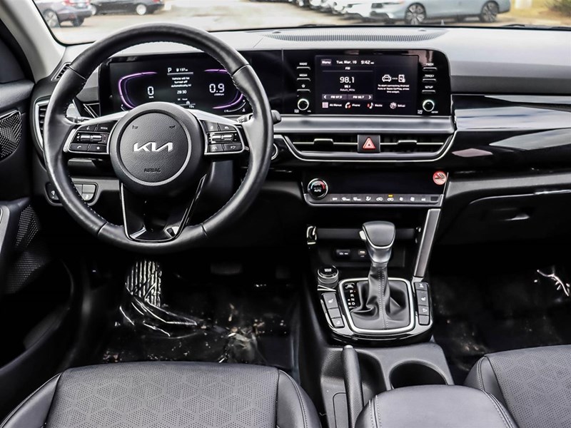 2025 Kia Seltos EX AWD