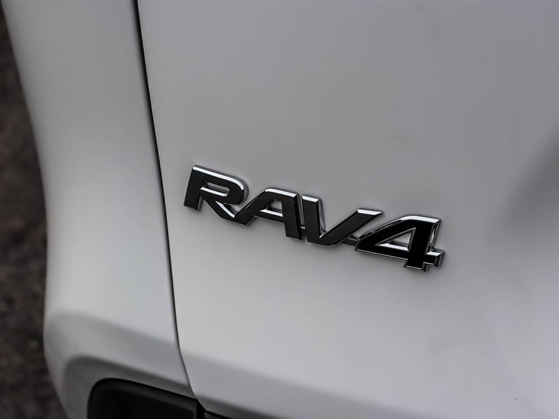 2025 Toyota RAV4 LE AWD