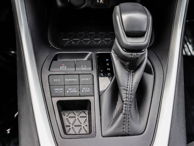 2025 Toyota RAV4 LE AWD
