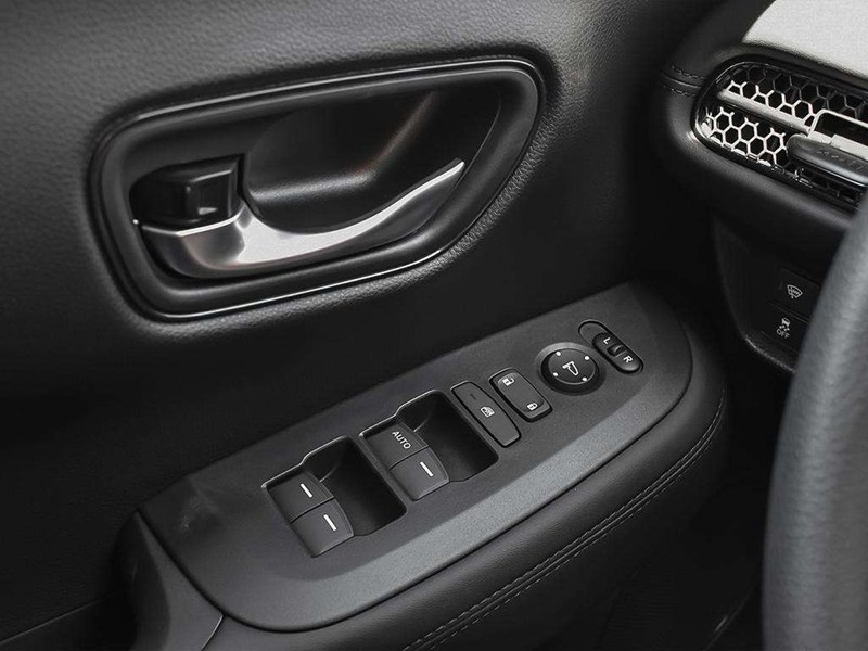 2027 Honda HR-V LX 2WD