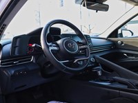 2022 Hyundai Elantra Preferred IVT