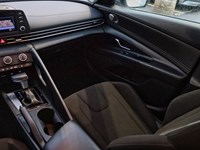 2022 Hyundai Elantra Preferred IVT