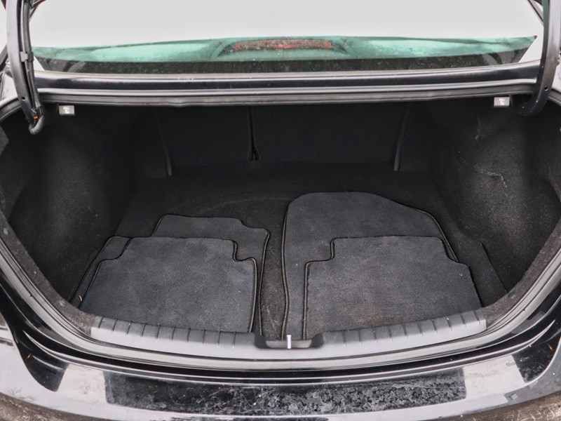 2017 Hyundai Elantra GLS | Heated Seats | Bluetooth | Smart Key