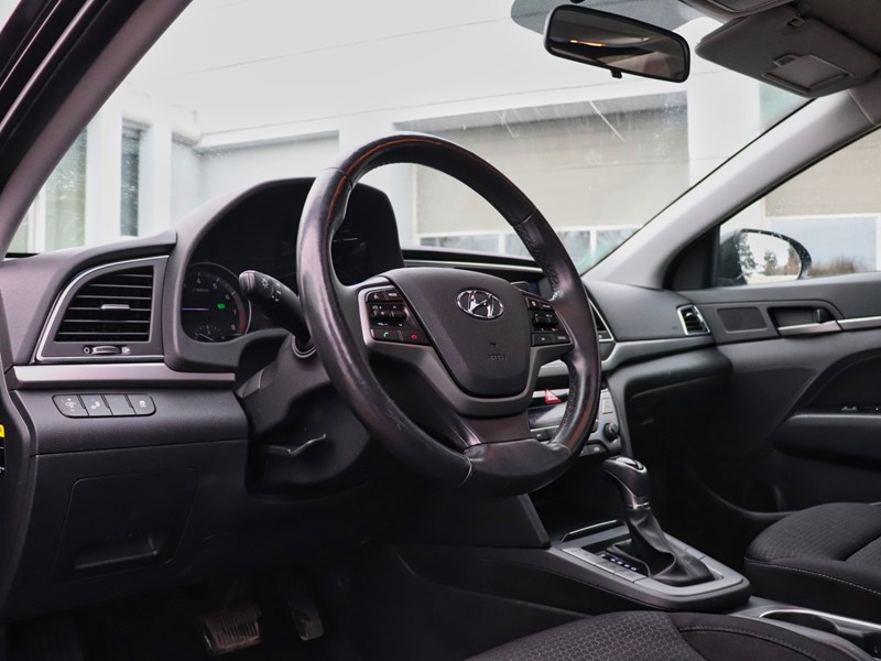 2017 Hyundai Elantra GLS | Heated Seats | Bluetooth | Smart Key