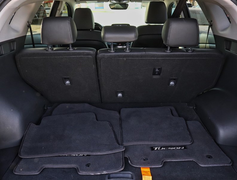 2020 Hyundai Tucson Ultimate AWD/PANO ROOF/LEATHER/LIFT GATE/ONE OWNER
