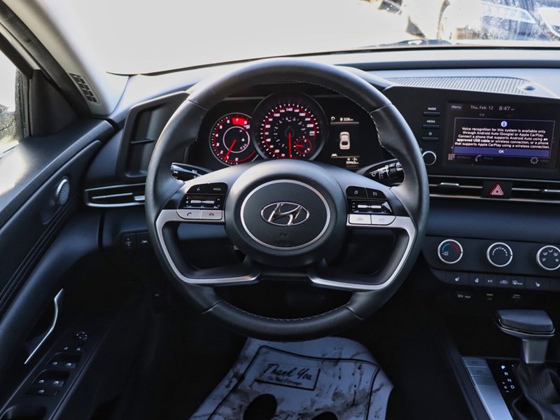 2022 Hyundai Elantra Preferred IVT