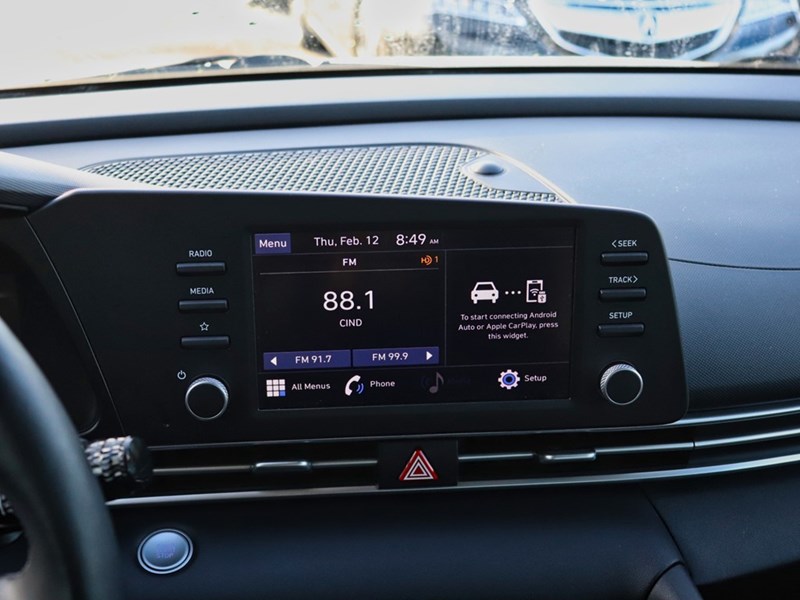 2022 Hyundai Elantra Preferred IVT