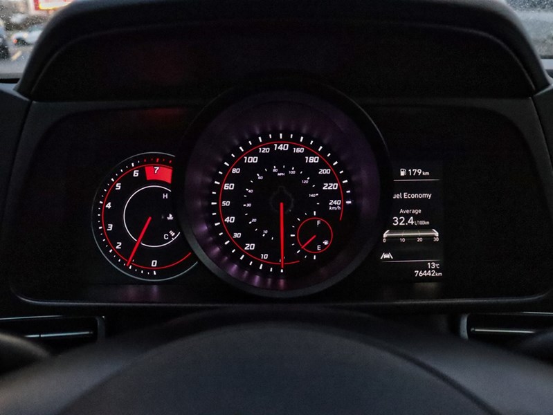 2022 Hyundai Elantra Preferred IVT