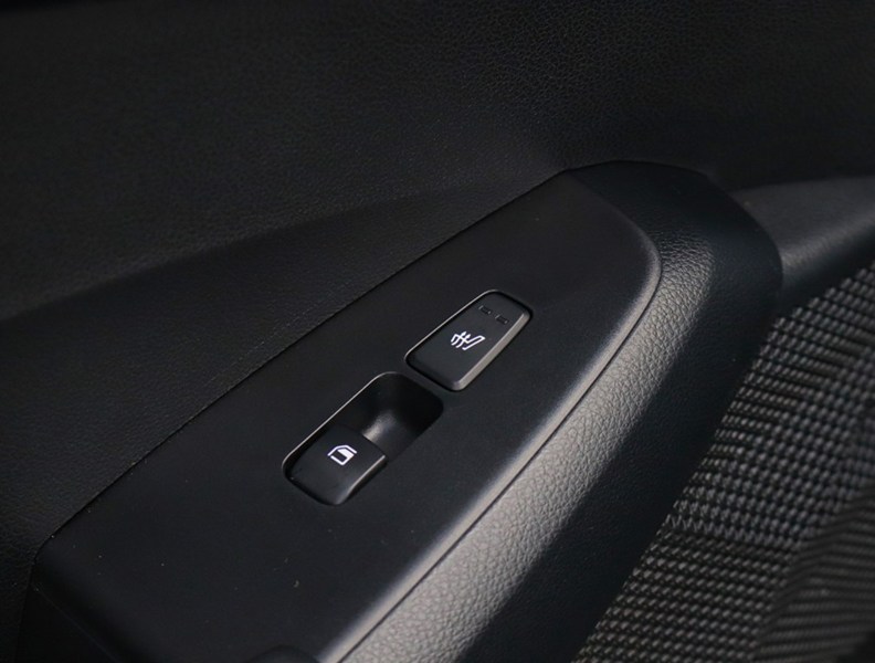 2026 Kia Seltos SX AWD w/Black Interior