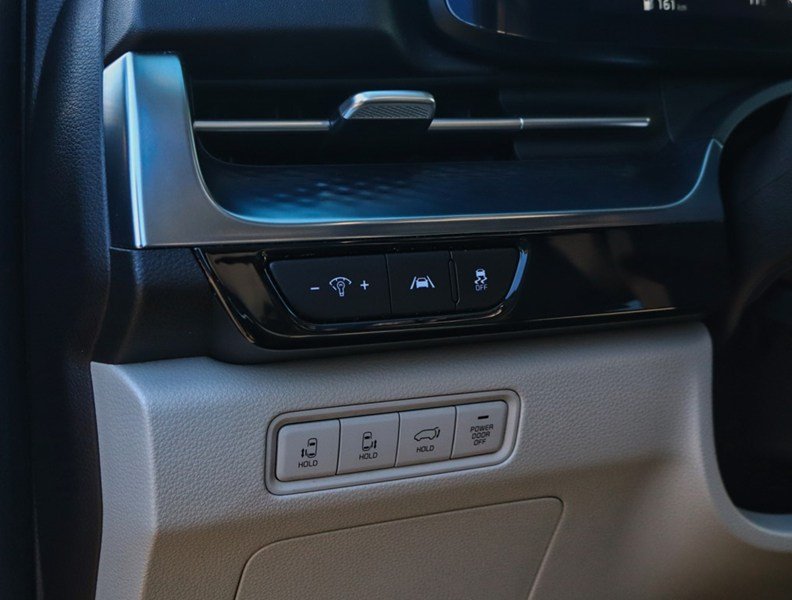 2024 Kia Carnival SX/DUAL ROOF/COOLED SEATS/VIP CHAIR