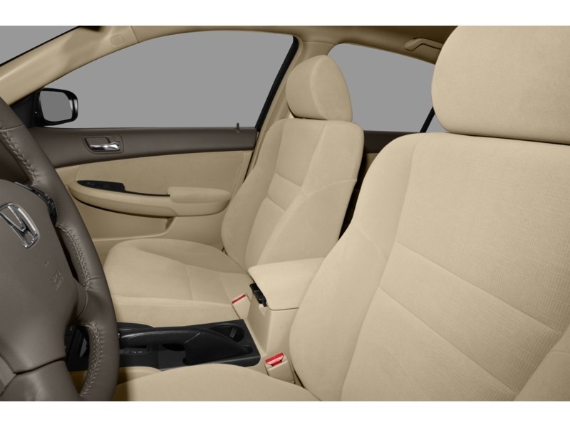 2007 Honda Accord 4dr I4 AT SE Interior Shot 5