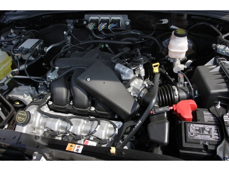 2008 Ford Escape FWD 4dr V6 XLT Exterior Shot 3