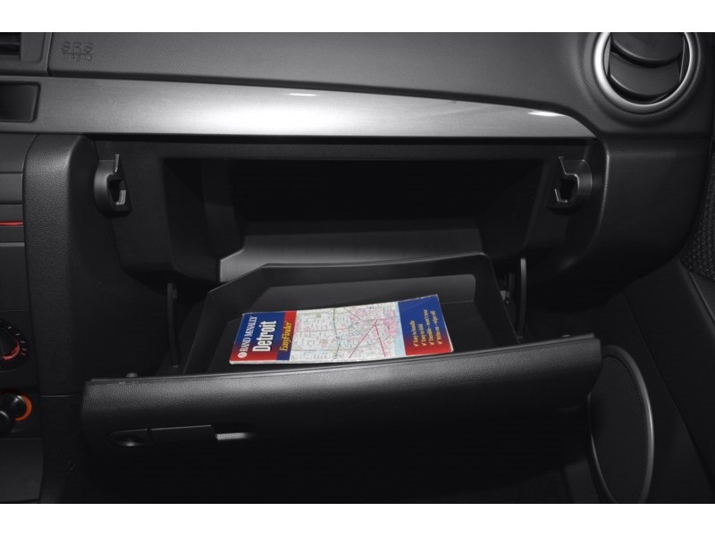2009 Mazda Mazda3 4dr Sdn Man GX Interior Shot 4