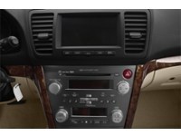 2009 Subaru Outback 5dr Wgn Auto 2.5i w/Limited Pkg Interior Shot 2