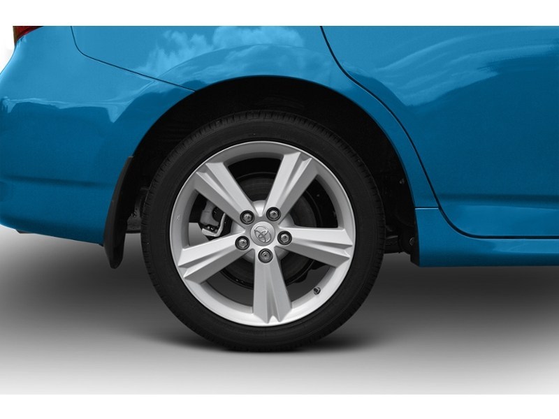 2009 Toyota Matrix 4dr Wgn Auto XR FWD Exterior Shot 5