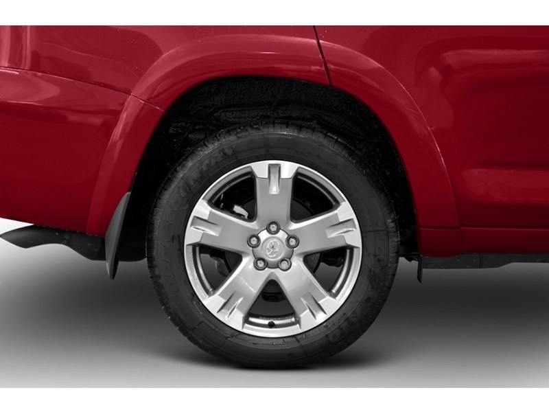 2009 Toyota RAV4 2WD 4dr I4 Base Exterior Shot 5