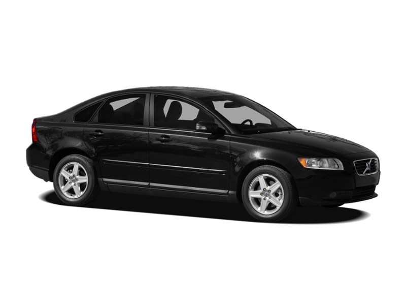 2010 Volvo S40 4dr Sdn 2.4L Man FWD Exterior Shot 9