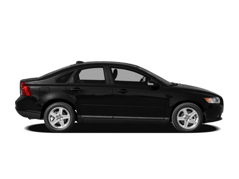2010 Volvo S40 4dr Sdn 2.4L Man FWD Exterior Shot 11