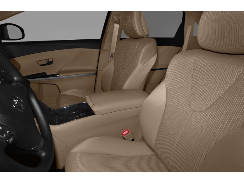 2011 Toyota Venza 4dr Wgn V6 AWD Interior Shot 5