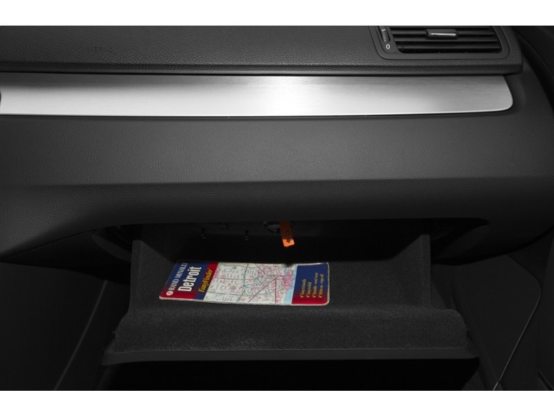 2011 Volkswagen Passat CC 4dr DSG Highline Interior Shot 4