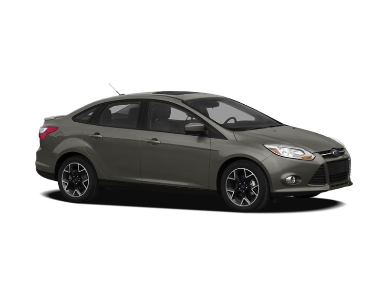 2012 Ford Focus 4dr Sdn Titanium Exterior Shot 17