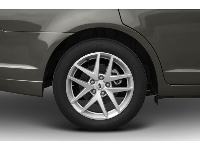 2012 Ford Fusion 4dr Sdn SE FWD Exterior Shot 5