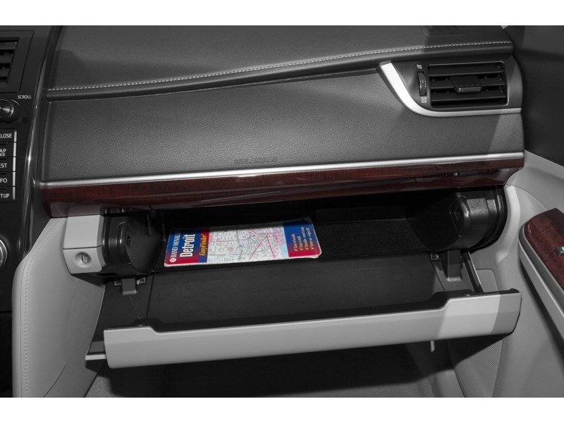 2012 Toyota Camry 4dr Sdn I4 Auto LE Interior Shot 4