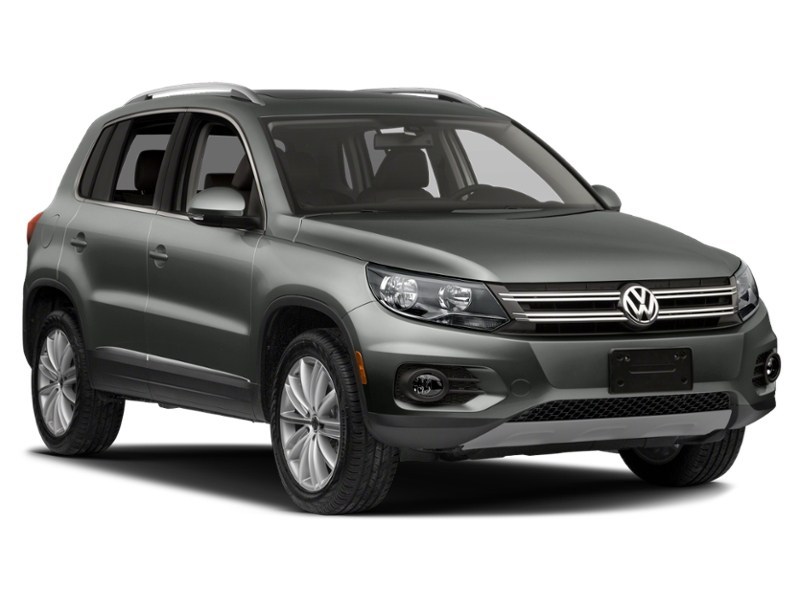 2012 Volkswagen Tiguan 4dr Auto Comfortline 4Motion Exterior Shot 9