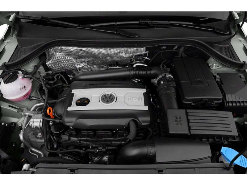 2012 Volkswagen Tiguan 4dr Auto Comfortline 4Motion Exterior Shot 3