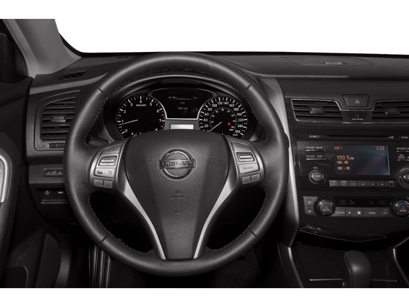 2013 Nissan Altima 4dr Sdn I4 CVT 2.5 SL Interior Shot 3