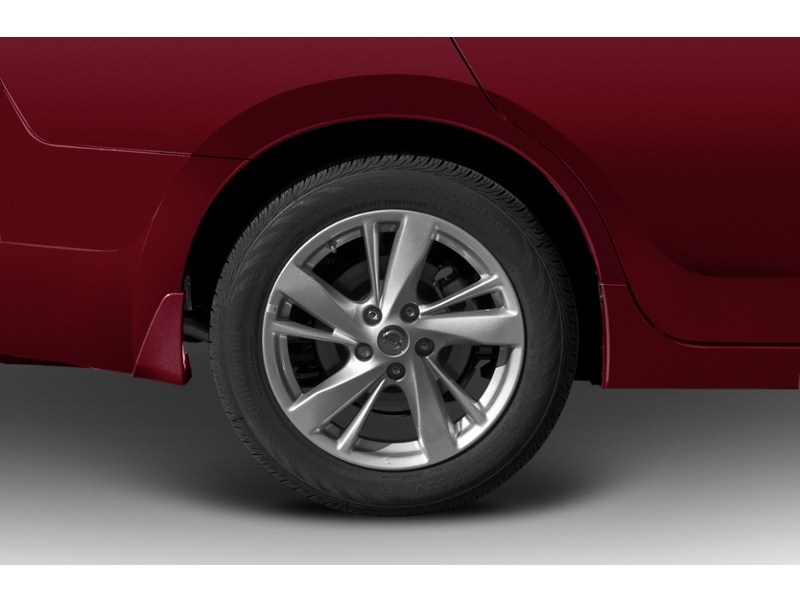 2013 Nissan Altima 4dr Sdn I4 CVT 2.5 SL Exterior Shot 5