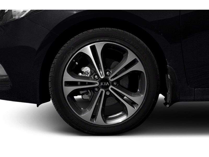 2016 Kia Forte 4dr Sdn Auto LX+ Exterior Shot 5