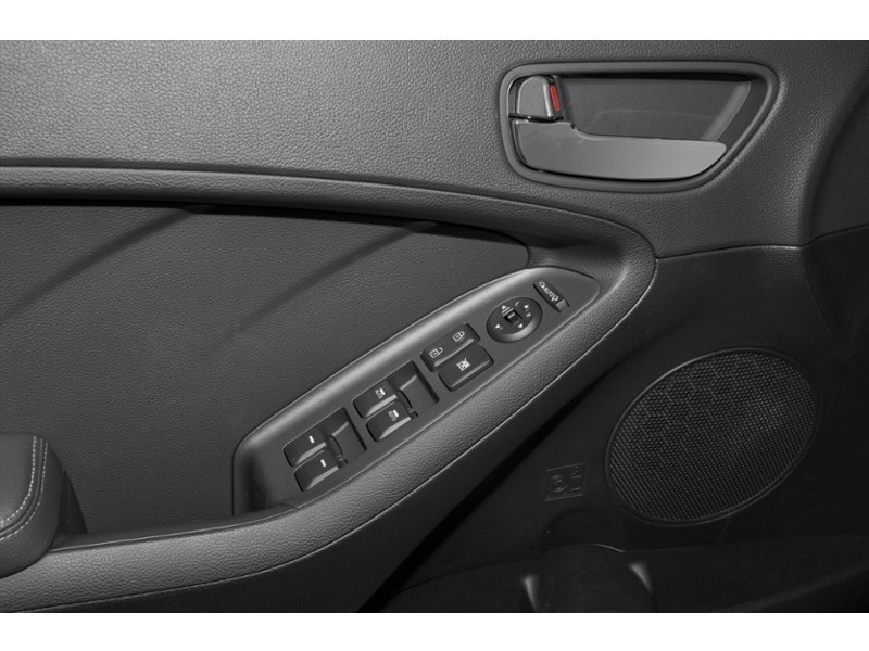 2016 Kia Forte 4dr Sdn Auto LX+ Exterior Shot 14