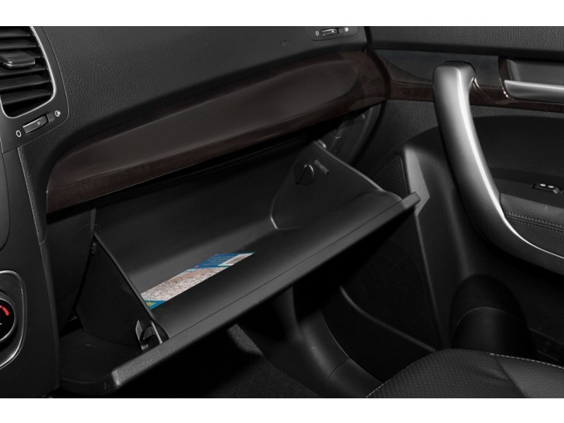 2014 Kia Sorento FWD 4dr I4 GDI Auto LX Interior Shot 4